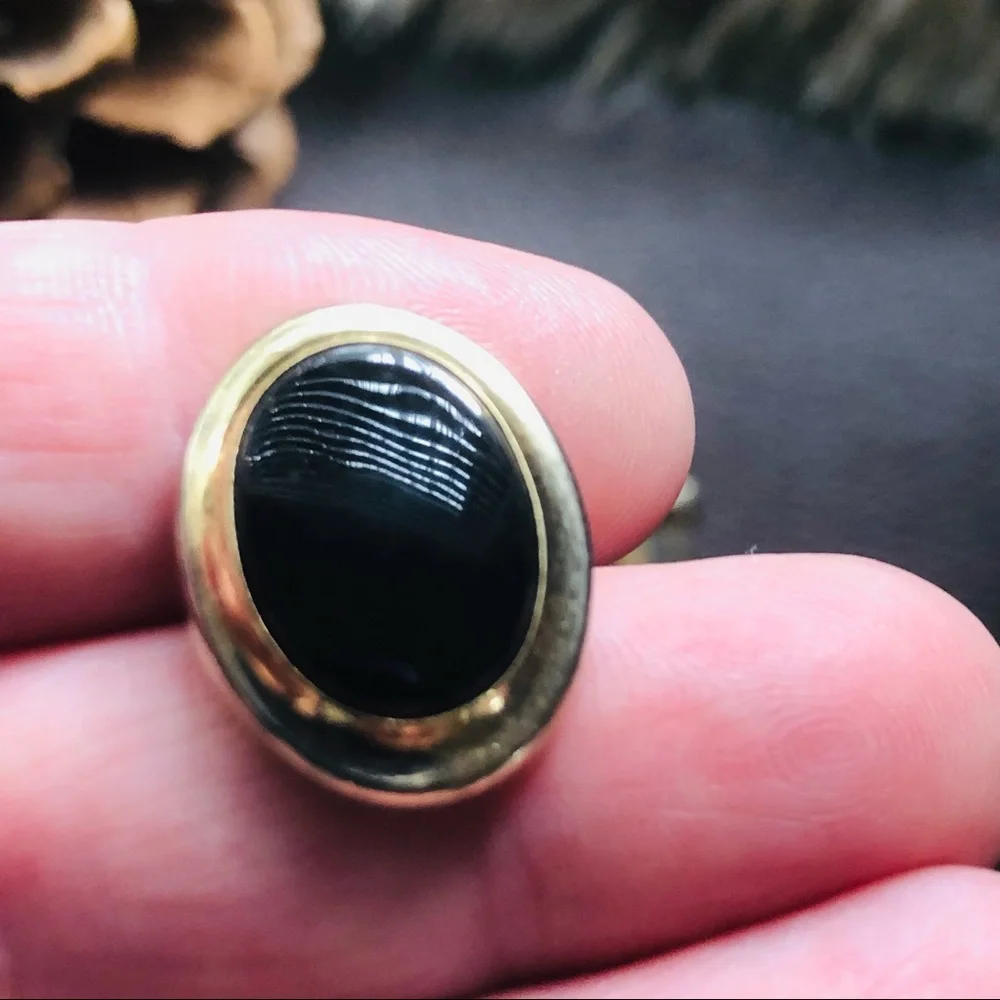 Vintage mid century Sarah Coventry oval black lucite cuff links